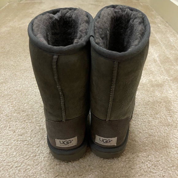 UGG Australia Classic Short Boots Size 8 Color Grey - Picture 4 of 10
